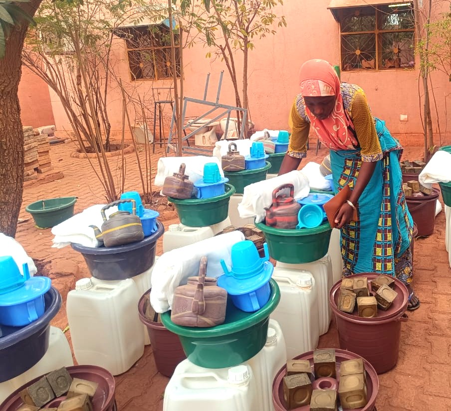 « 𝐒𝐎𝐋𝐈𝐃𝐄𝐕 𝐜𝐞́𝐥𝐞̀𝐛𝐫𝐞 𝐥𝐚 𝐉𝐨𝐮𝐫𝐧𝐞́𝐞 𝐦𝐨𝐧𝐝𝐢𝐚𝐥𝐞 𝐝𝐞 𝐥’𝐞𝐚𝐮 »